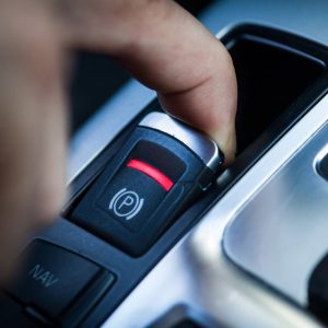 Reparación freno de mano eléctrico en Lleida
