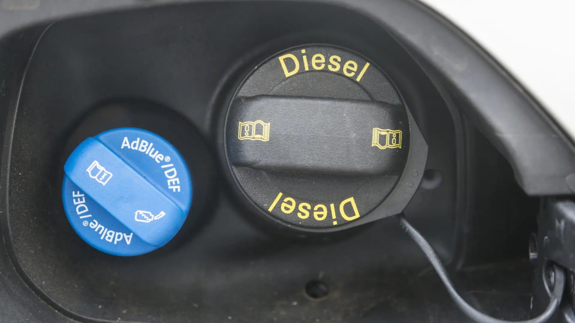Error en el depósito AdBlue: sensores internos dañados o sulfatados