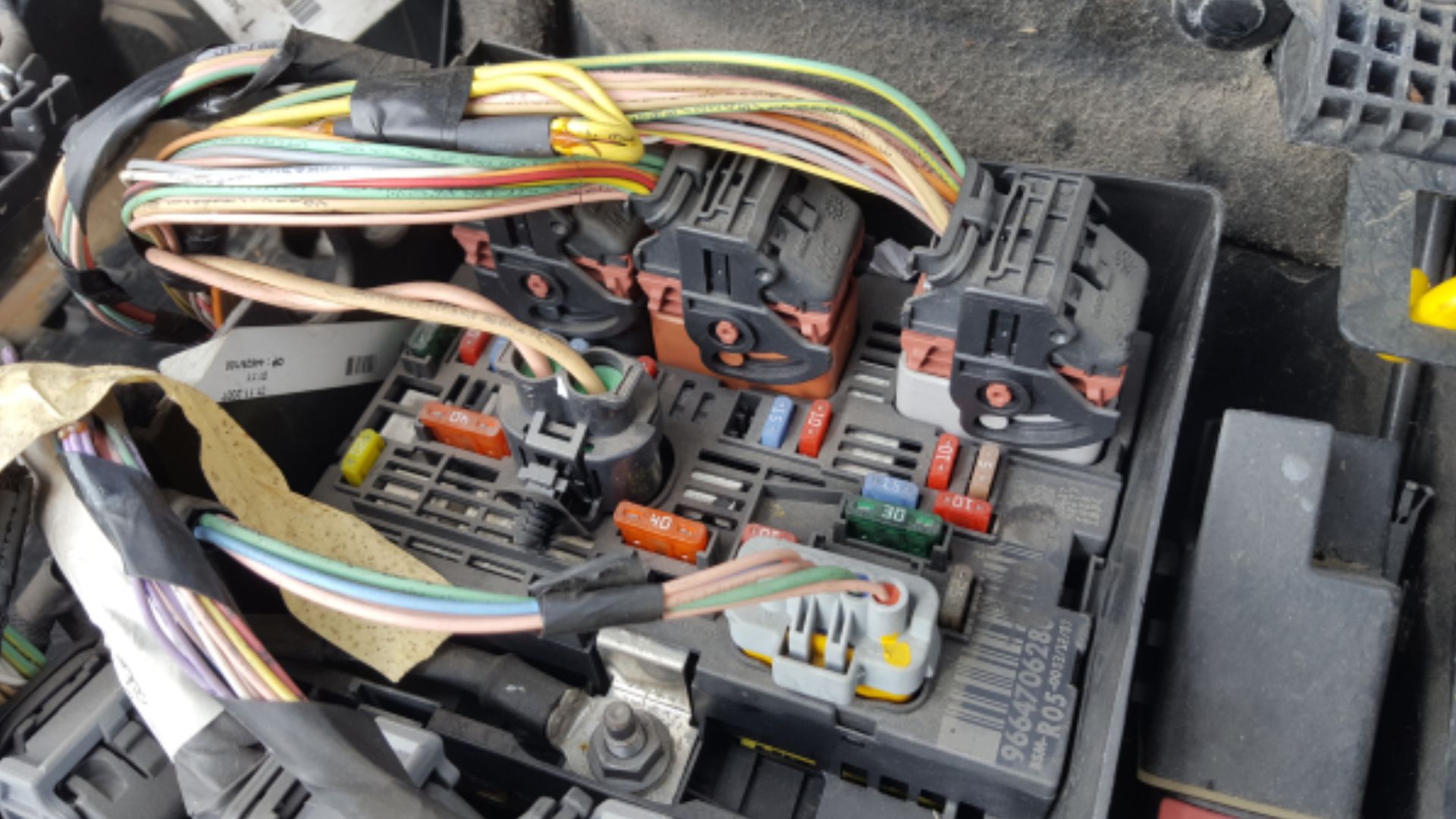 Fusibles y relés dañados en el sistema AdBlue